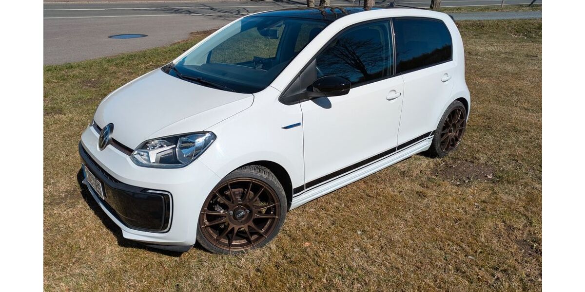 VW e-up! 26.770 km 17.499 &euro; Steinberg 08237