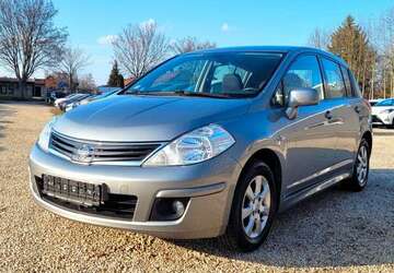 Nissan Tiida 160.213 km 2.280 &euro; Zwickau 08056