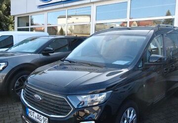 Ford Grand Tourneo 8.900 km 34.987 &euro; Oberlungwitz 09353