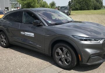 Ford Mustang Mach-E 27.000 km 30.890 &euro; Glauchau 08371