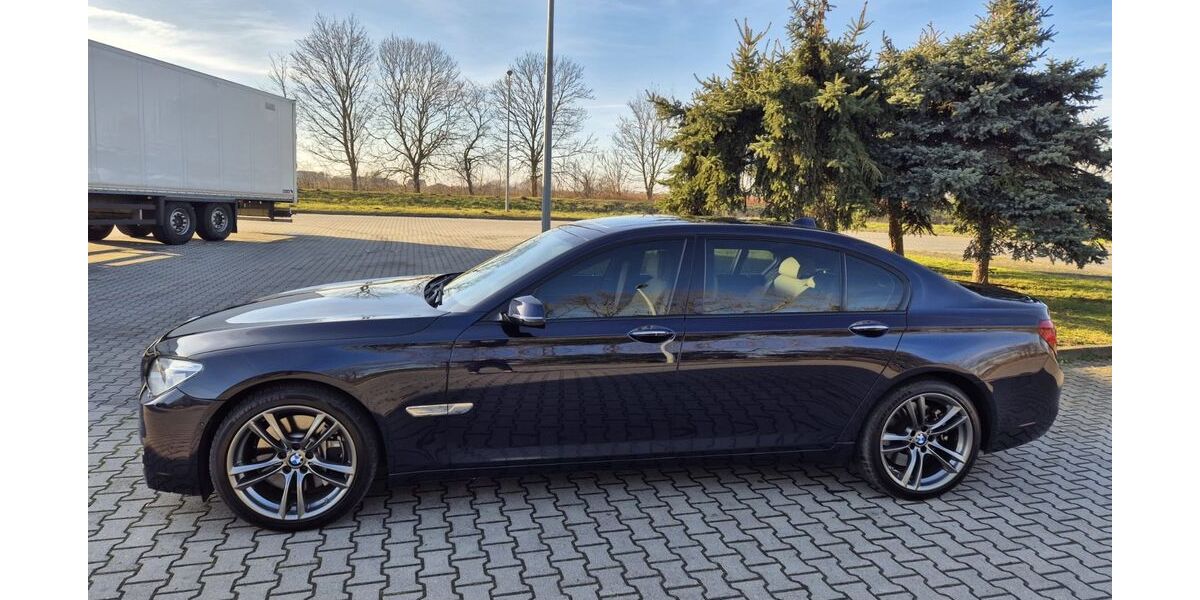 BMW 750 84.500 km 21.000 &euro; Glauchau 08371