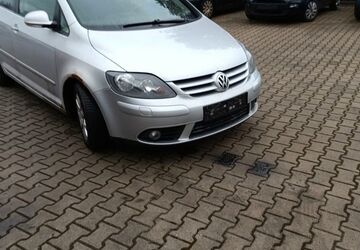 VW Golf 220.000 km 1.650 &euro; Reichenbach im Vogtland 08468