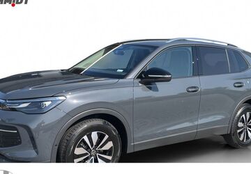 VW Tiguan 6.987 km 38.950 &euro; Bernsdorf 09337