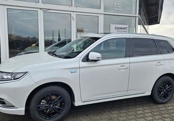 Mitsubishi Plug-in Hybrid Outlander 58.112 km 21.980 &euro; Stollberg 09366