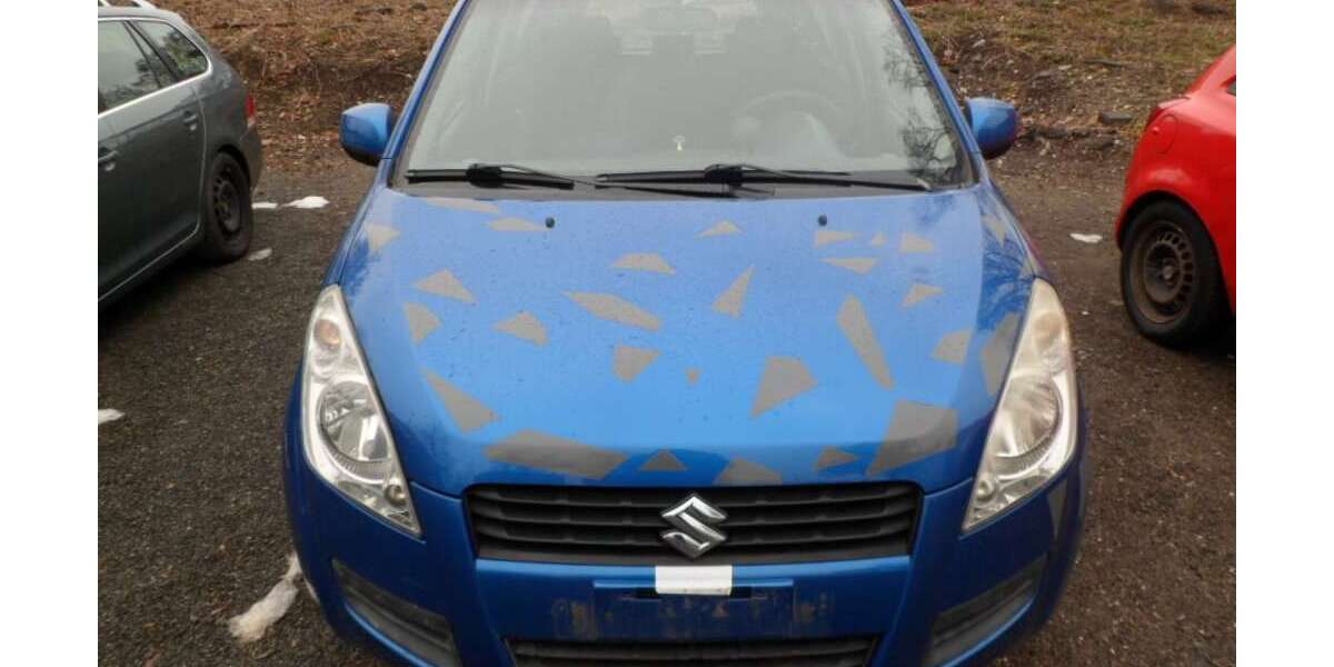 Suzuki Splash 149.000 km 1.399 &euro; Zwickau 08056