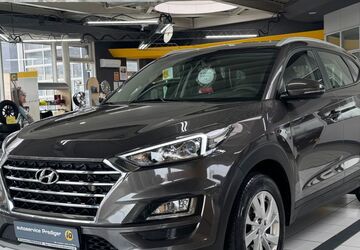 Hyundai TUCSON 101.024 km 16.450 &euro; Glauchau 08371