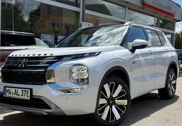 Mitsubishi Outlander 5.000 km 49.950 &euro; Hartmannsdorf 09232