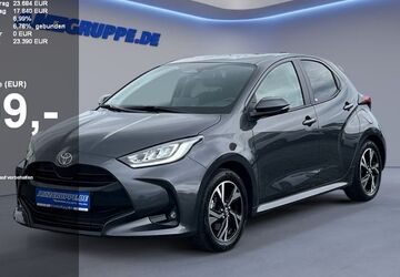 Toyota Yaris 7.645 km 23.390 &euro; Stollberg 09366