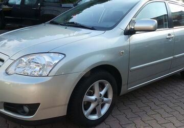 Toyota Corolla 47.700 km 5.990 &euro; Schneeberg 08289