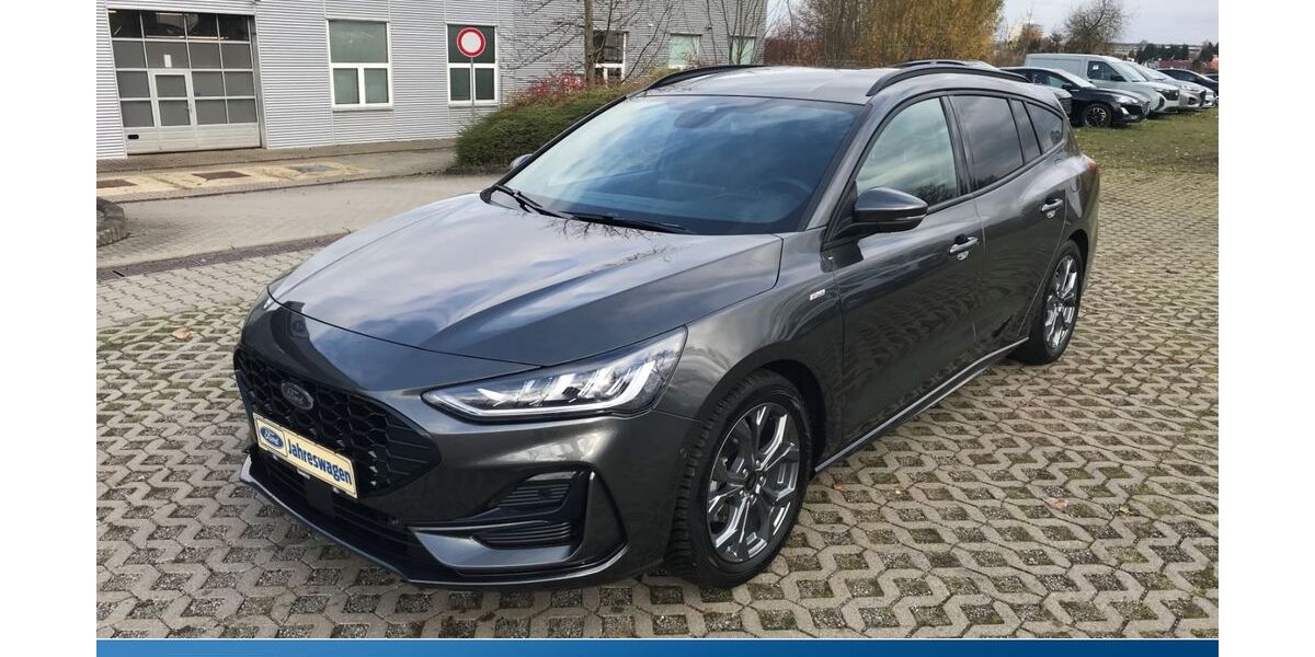 Ford Focus 16.043 km 29.990 &euro; Glauchau 08371