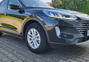 Ford Kuga 54.210 km 22.490 &euro; Glauchau 08371