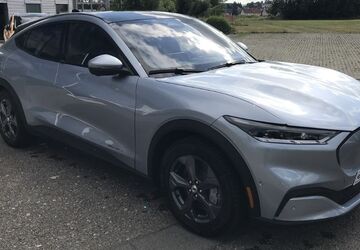 Ford Mustang Mach-E 33.000 km 31.990 &euro; Glauchau 08371