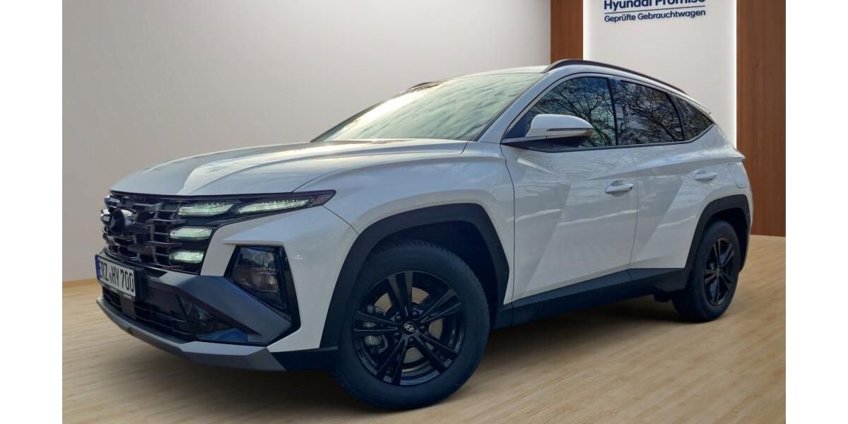 Hyundai TUCSON 9.000 km 31.990 &euro; Schneeberg 08289