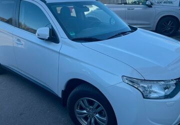 Mitsubishi Outlander 230.000 km 5.900 &euro; Zwönitz 08297