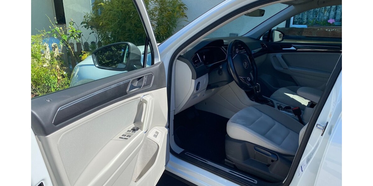 VW Tiguan Allspace 130.000 km 26.900 &euro; Zwickau 08056