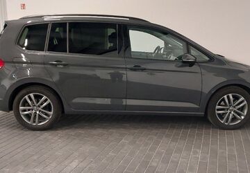 VW Touran 74.920 km 26.666 &euro; Greiz 07973