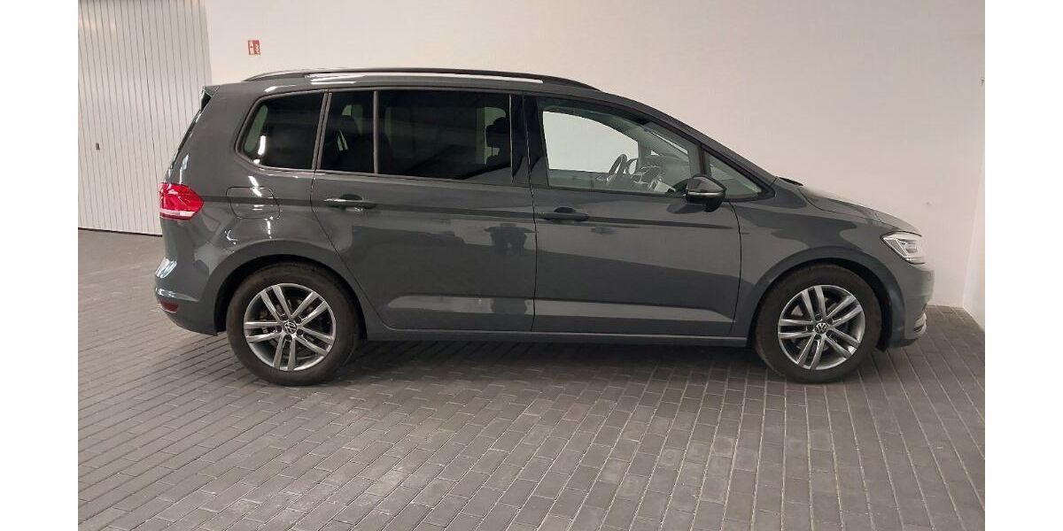 VW Touran 74.920 km 26.666 &euro; Greiz 07973