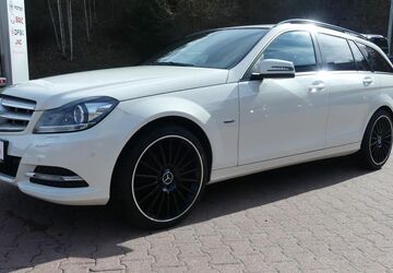 Mercedes-Benz C 180 117.100 km 12.990 &euro; Schneeberg 08289