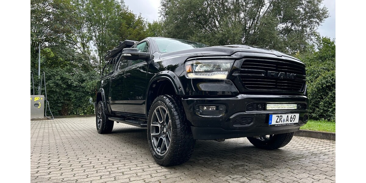 Dodge Ram 1500 Crew Cab Pick-up 57.500 km 73.500 &euro; Greiz 07973