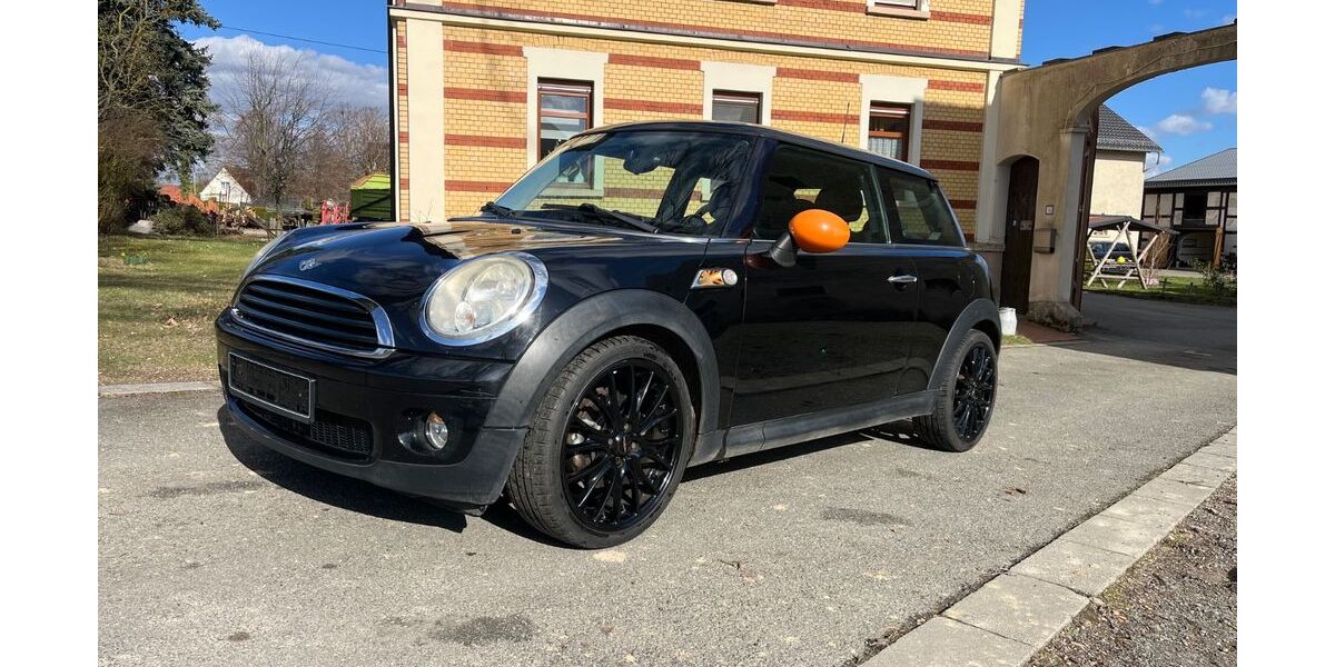 Mini ONE 153.000 km 3.800 &euro; Crimmitschau 08451