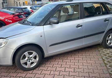 Skoda Fabia 91.000 km 3.100 &euro; zwickau 08064