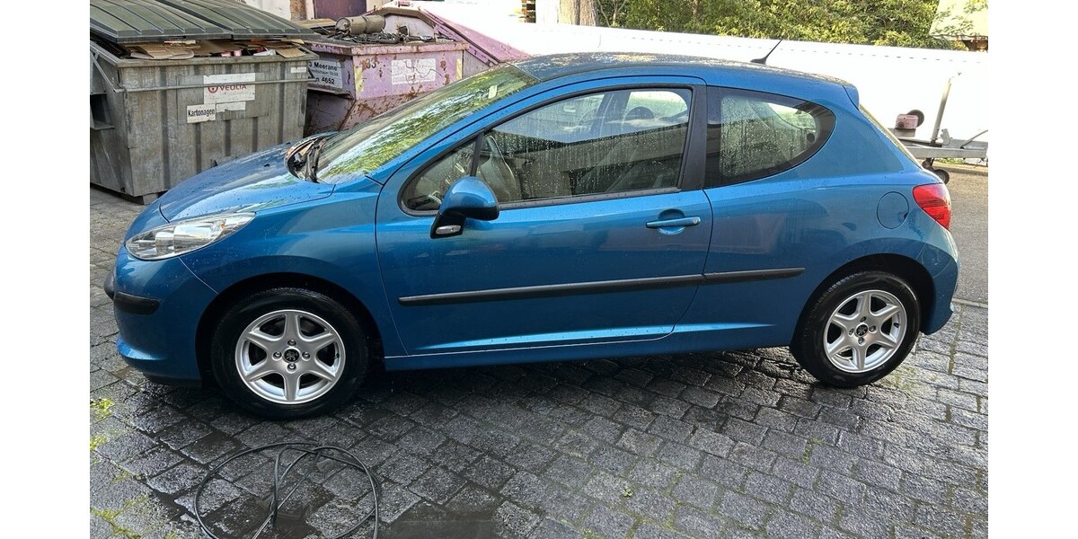 Peugeot 207 65.000 km 4.500 &euro; Meerane 08393