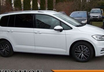 VW Touran 131.000 km 15.999 &euro; Oelsnitz i.E. 09376