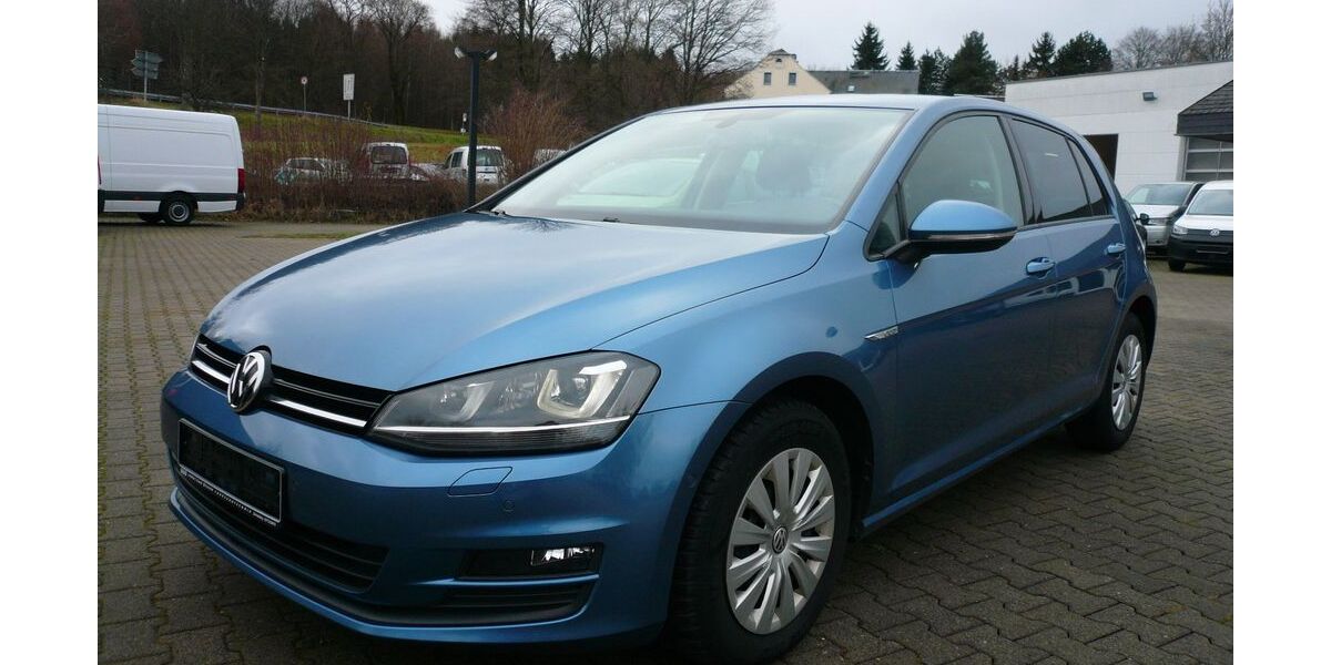 VW Golf 91.300 km 10.990 &euro; Schneeberg 08289