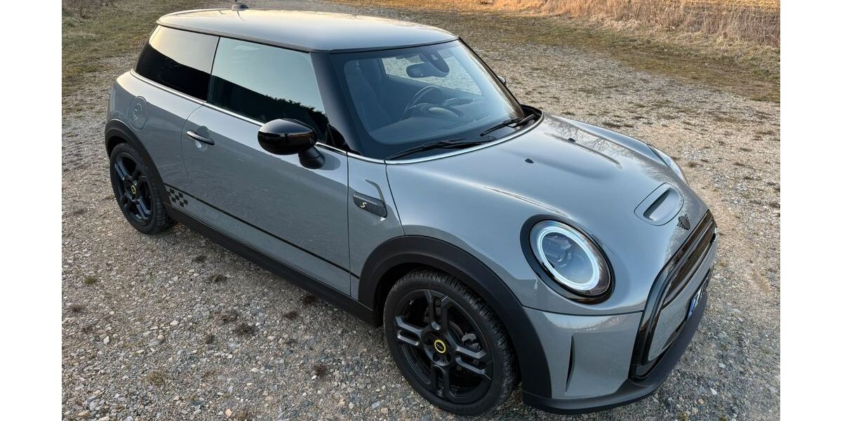 Mini Cooper SE 29.000 km 21.250 &euro; Limbach-Oberfrohna 09212