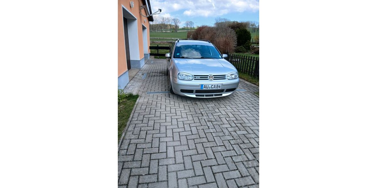 VW Golf 160.906 km 4.000 &euro; Zwönitz 08297