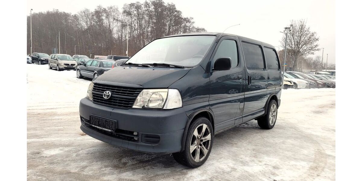Toyota Hiace 293.824 km 4.680 &euro; Zwickau 08056