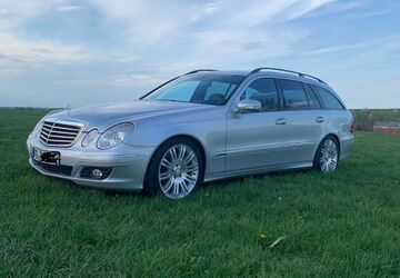 Mercedes-Benz E 320 215.000 km 10.250 &euro; Neukirchen 09629