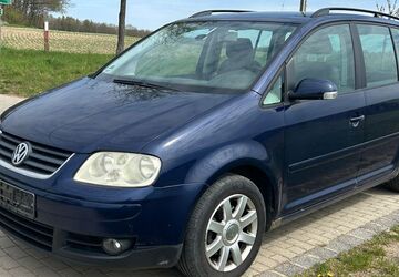 VW Touran 148.700 km 2.790 &euro; Göhren 04603