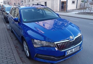 Skoda Superb 33.000 km 19.900 &euro; Reichenbach 08468