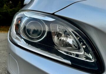 Volvo V60 266.000 km 8.200 &euro; Falkenstein 08223