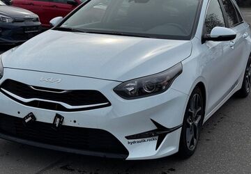 Kia ceed / Ceed 73.000 km 16.499 &euro; Oberlungwitz 09353