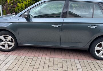 Skoda Fabia 82.000 km 7.500 &euro; Zwickau 08064