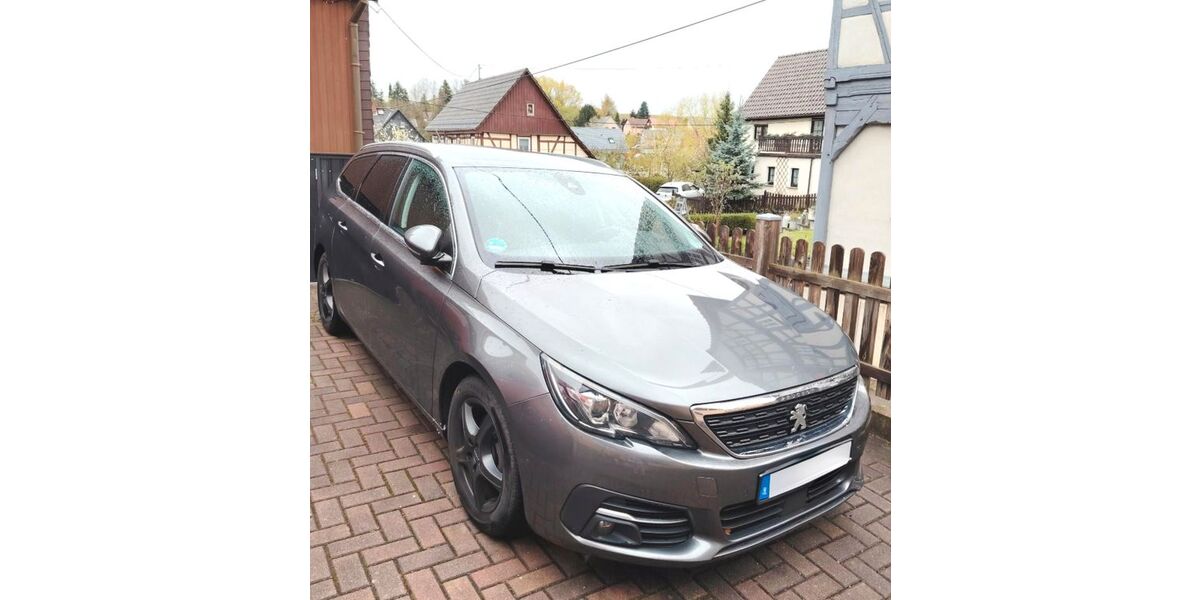 Peugeot 308 135.200 km 9.990 &euro; Zwickau 08058