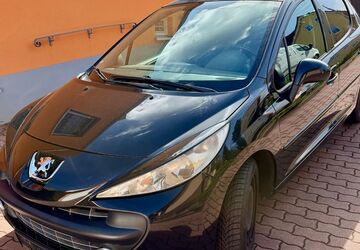Peugeot 207 147.000 km 1.950 &euro; Neukirchen 09221