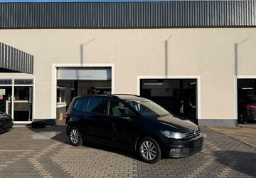 VW Touran 147.419 km 14.990 &euro; Zwickau 08056
