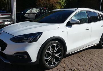 Ford Focus 63.000 km 15.990 &euro; Schneeberg 08289