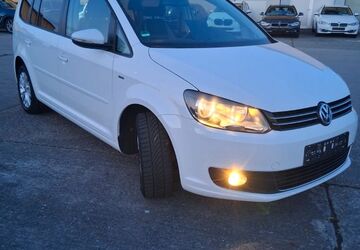 VW Touran 157.000 km 8.599 &euro; Zwickau 08056