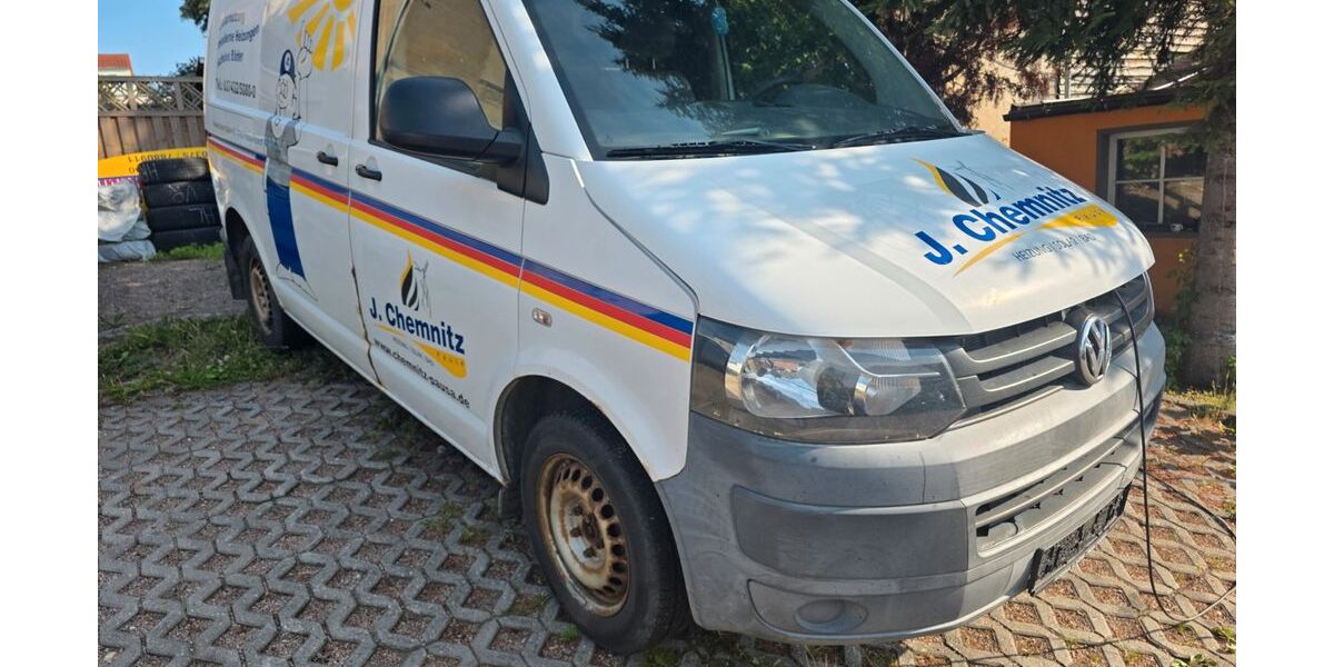 VW T5 Transporter 167.000 km 2.700 &euro; zwickau 08064