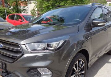Ford Kuga 72.500 km 14.490 &euro; Zwickau 08058