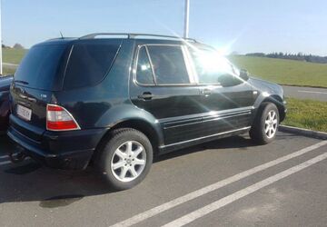 Mercedes-Benz ML 270 253.000 km 3.500 &euro; Neumarkt am Wallersee 05202