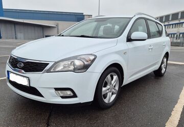 Kia ceed / Ceed 121.500 km 4.400 &euro; Niederfrohna 09243