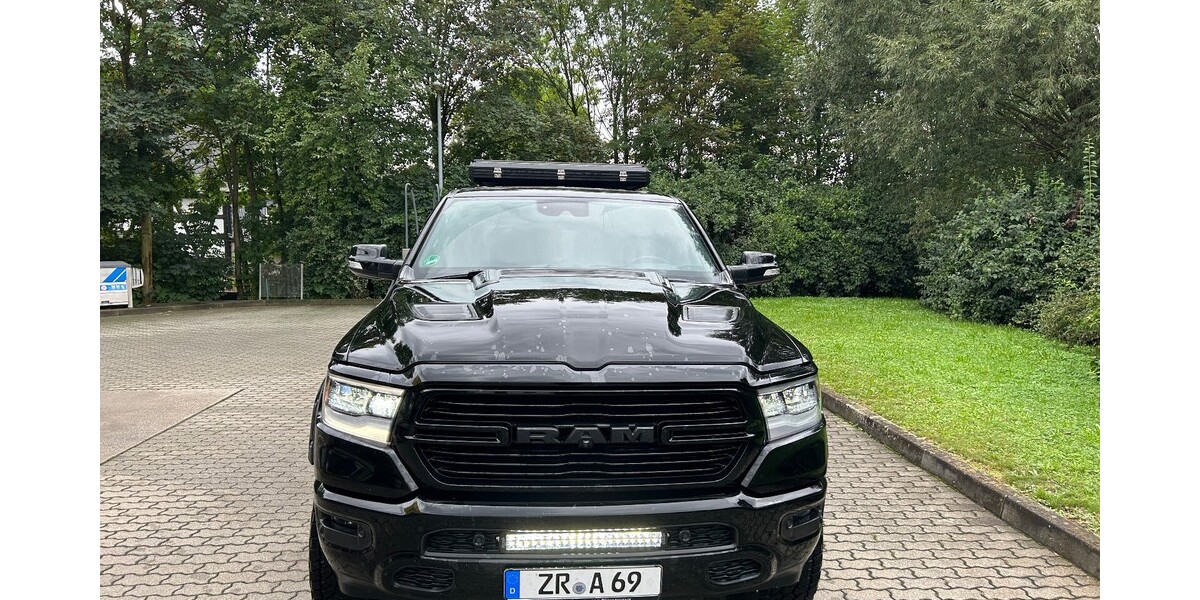 Dodge Ram 1500 Crew Cab Pick-up 57.500 km 73.500 &euro; Greiz 07973